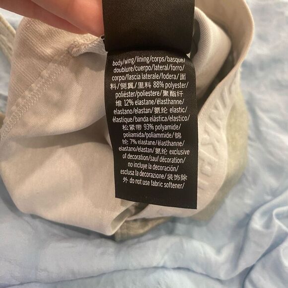 Victoria’s Secret PINK Gray Sportsbra Size Xs - Picture 4 of 4